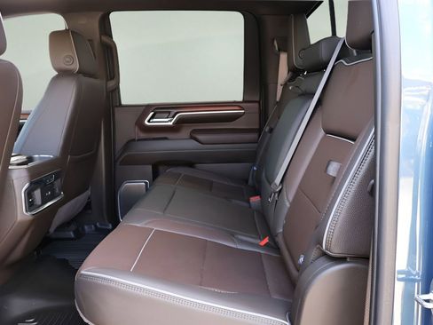 Used 2024 GMC Sierra 2500 Denali w/ Denali Reserve Package image 12