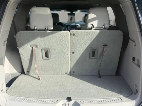 Used 2019 GMC Acadia SLT w/ LPO, Floor Liner Package FWD image 20