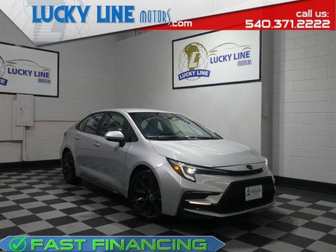 Used 2024 Toyota Corolla SE FWD image 1