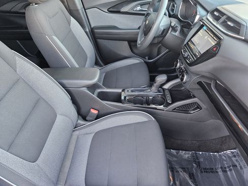 Used 2021 Chevrolet TrailBlazer LT w/ Convenience Package image 14