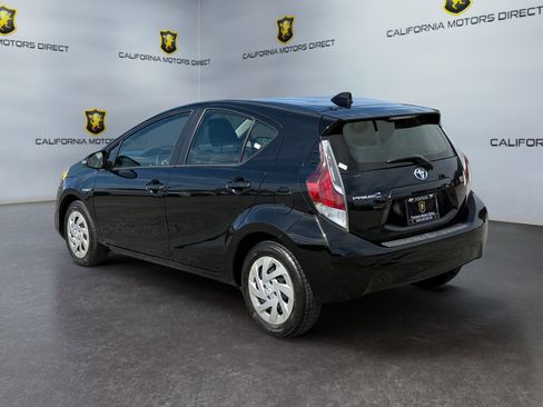 Used 2016 Toyota Prius C Two image 3