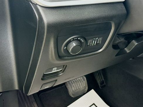 Used 2023 Jeep Grand Cherokee L Laredo AWD/4WD image 6