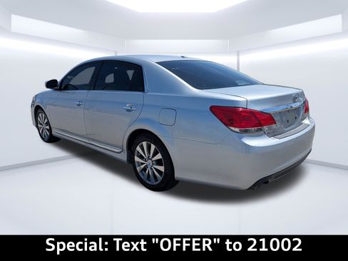 Used 2012 Toyota Avalon Limited image 5