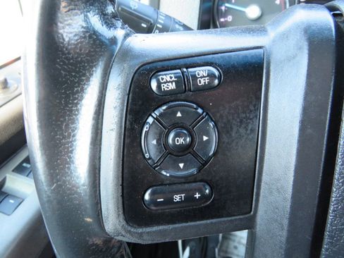 Used 2011 Ford F250 Lariat w/ Lariat Interior Pkg AWD/4WD image 17