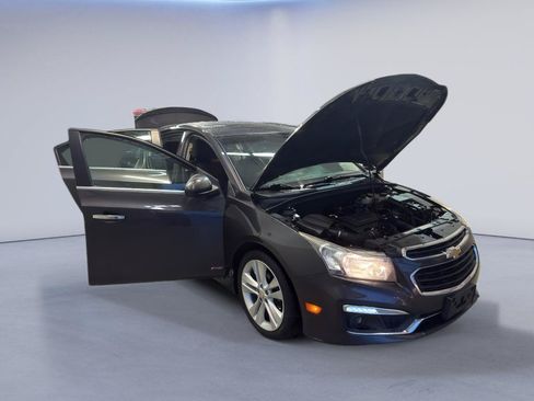 Used 2015 Chevrolet Cruze LTZ w/ Sun, Sound and Sport Package FWD image 9