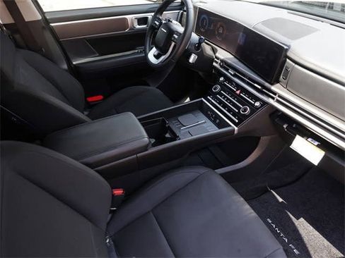 Certified 2025 Hyundai Santa Fe SE w/ Tow & Go Package image 29