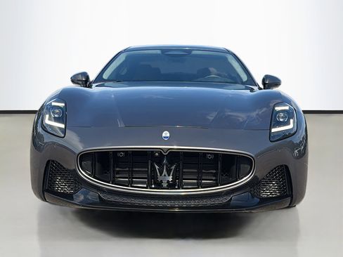 Certified 2024 Maserati GranTurismo Modena image 8