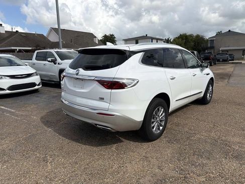 Used 2023 Buick Enclave Essence FWD image 6