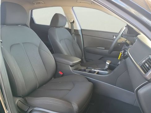 Used 2017 Kia Optima LX FWD image 23