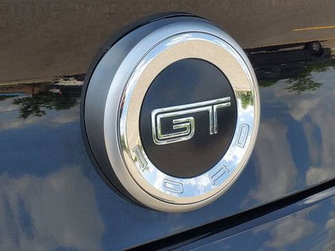 Used 2011 Ford Mustang GT Premium RWD image 9
