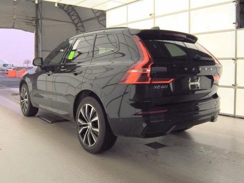 Certified 2025 Volvo XC60 B5 Plus image 3