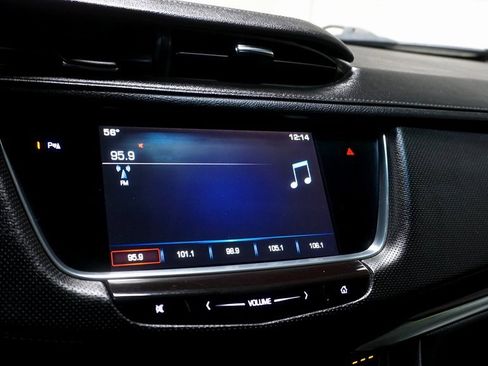 Used 2017 Cadillac XT5 Luxury w/ Driver Awareness Package image 19