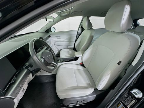 Used 2025 Hyundai Kona SEL image 13