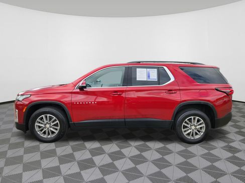 Used 2023 Chevrolet Traverse LT FWD image 5
