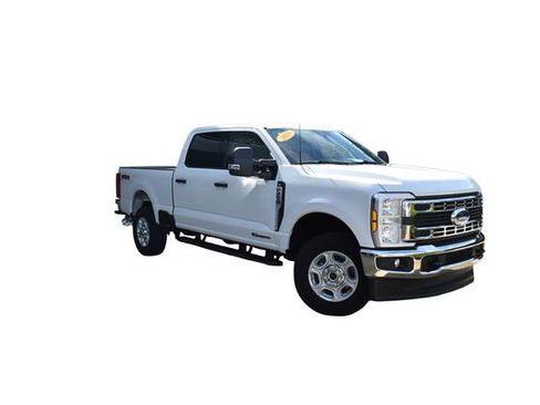 Used 2025 Ford F250 XLT w/ FX4 Off-Road Package image 2