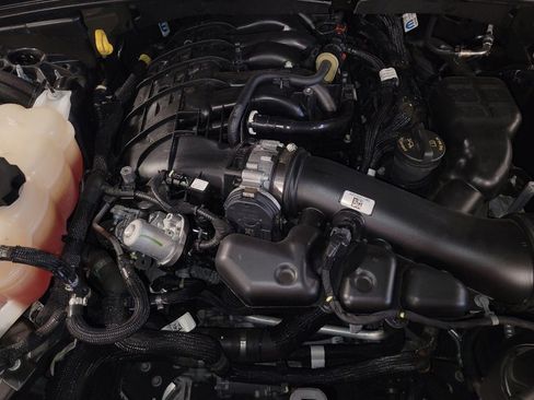Used 2023 Jeep Grand Cherokee L Laredo RWD image 30