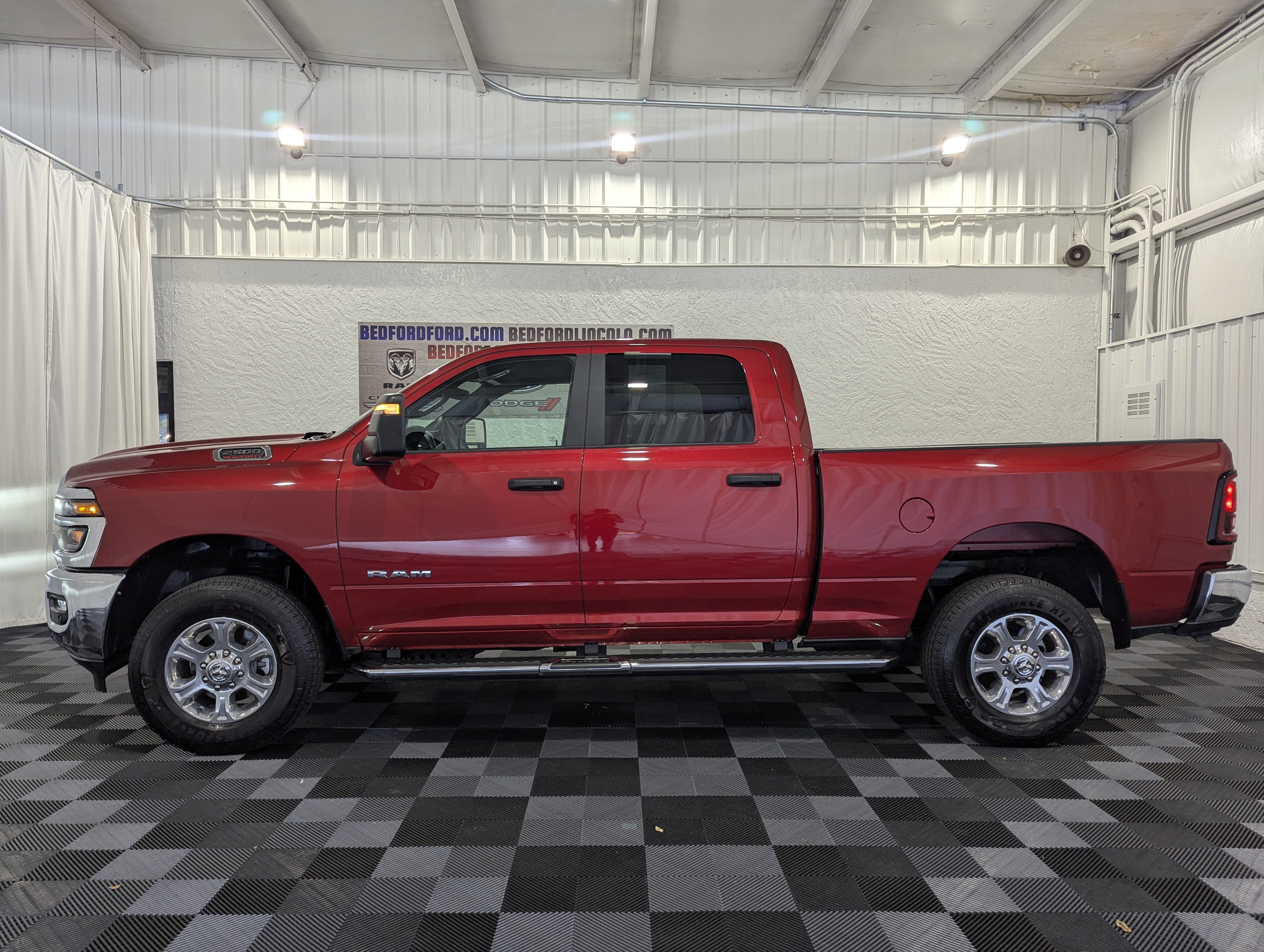 Used 2026 RAM 2500 Big Horn AWD/4WD image 2