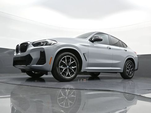 Used 2025 BMW X4 M40i AWD/4WD image 24