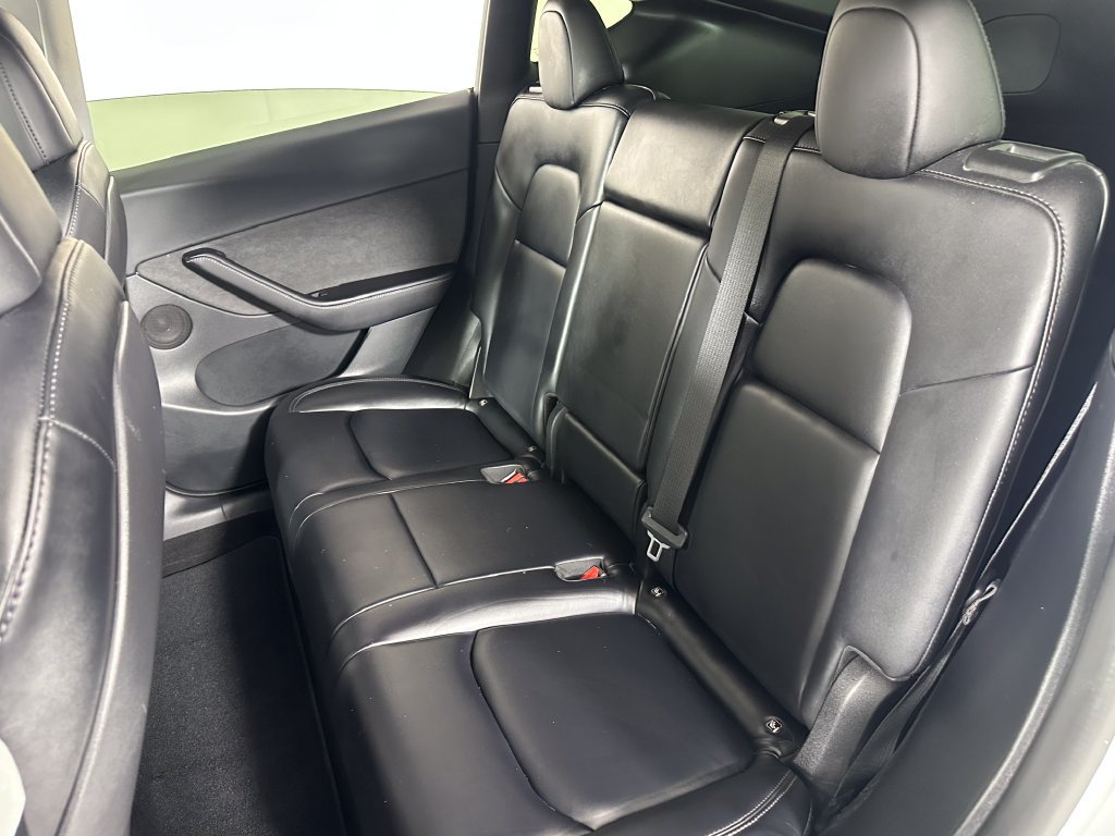 Used 2022 Tesla Model Y Long Range AWD/4WD image 18