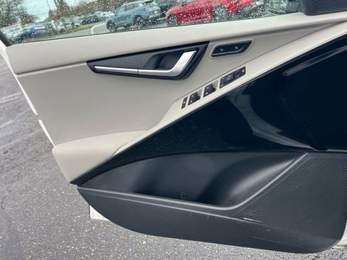 Certified 2024 Kia Niro Wave w/ Wave Preserve Package image 20