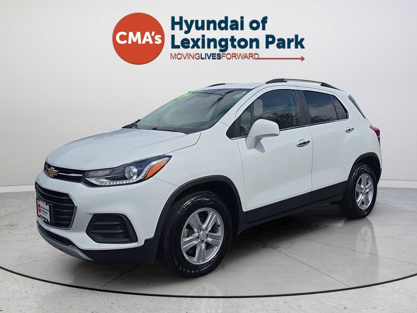 Used 2019 Chevrolet Trax LT w/ LT Convenience Package AWD/4WD image 1