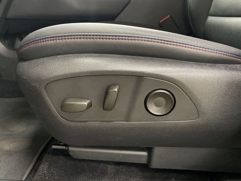 Used 2024 Chevrolet Equinox EV RS image 16