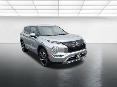 Used 2024 Mitsubishi Outlander SE