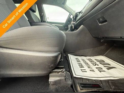 Used 2017 Toyota Highlander LE AWD/4WD image 19