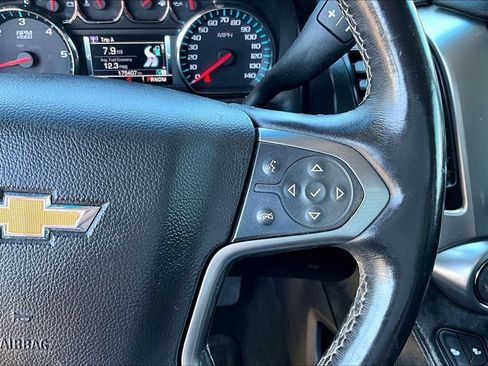 Used 2016 Chevrolet Suburban LT AWD/4WD image 19