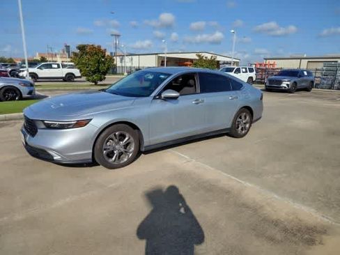 Used 2024 Honda Accord EX image 3