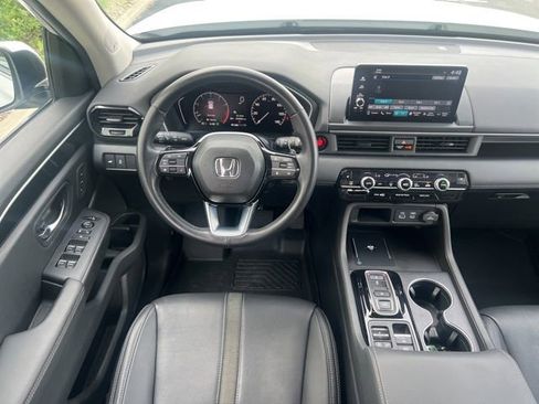 Certified 2024 Honda Pilot Touring image 16