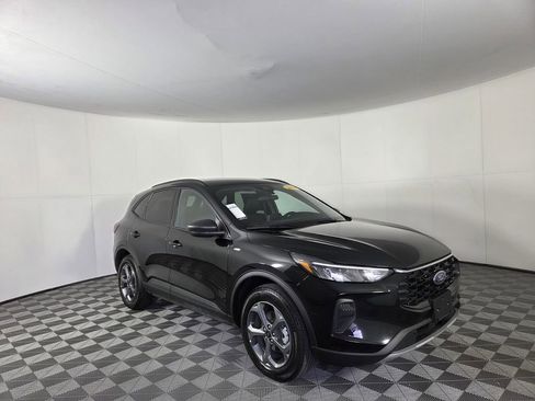 Used 2025 Ford Escape ST-Line image 2