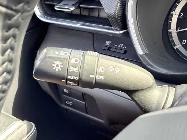 Used 2021 Toyota Highlander XSE FWD image 29