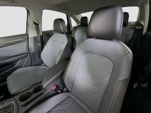 New 2026 Volkswagen Jetta SEL FWD image 11