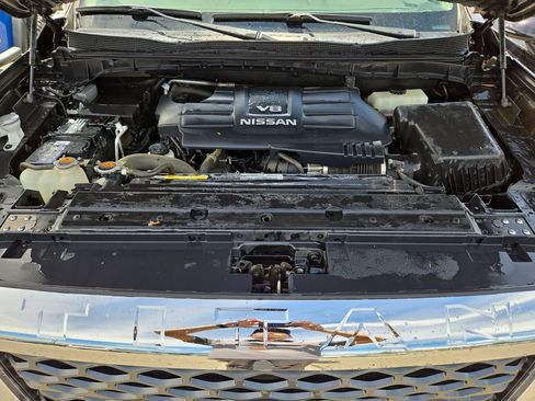 Used 2017 Nissan Titan SV AWD/4WD image 27