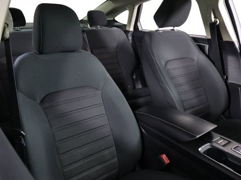 Used 2020 Ford Fusion SE image 26