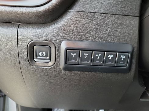 Used 2025 GMC Sierra 3500 Pro w/ 1SA Pro Safety Plus Package image 15