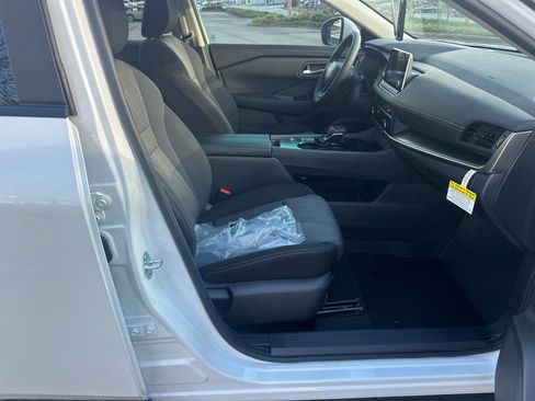 New 2026 Nissan Rogue SV FWD image 13