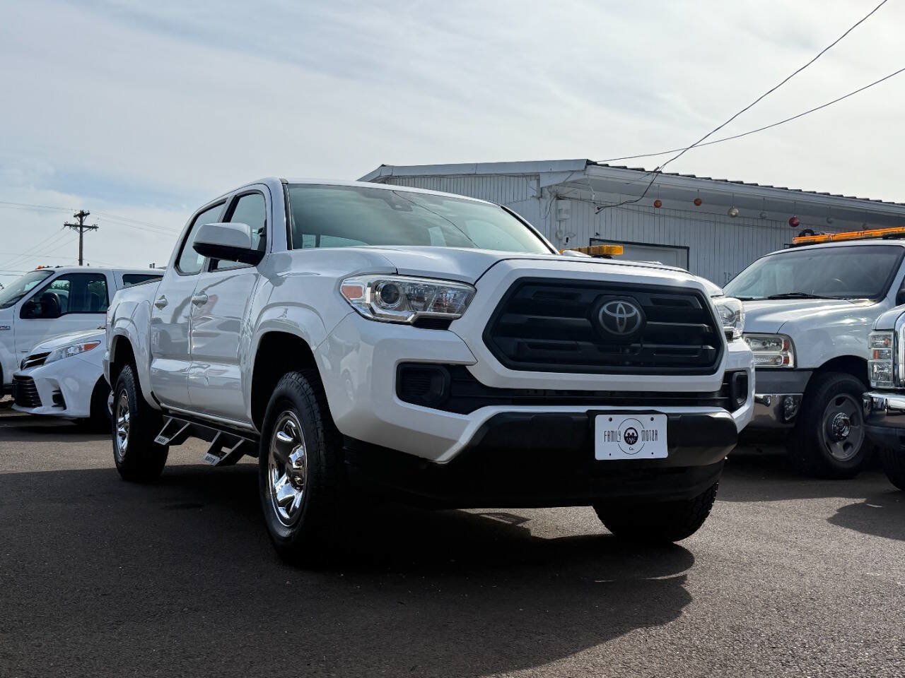 Used 2018 Toyota Tacoma SR w/ SR Convenience Package RWD image 3