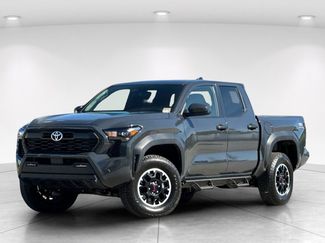Used 2025 Toyota Tacoma TRD Off-Road AWD/4WD video 2