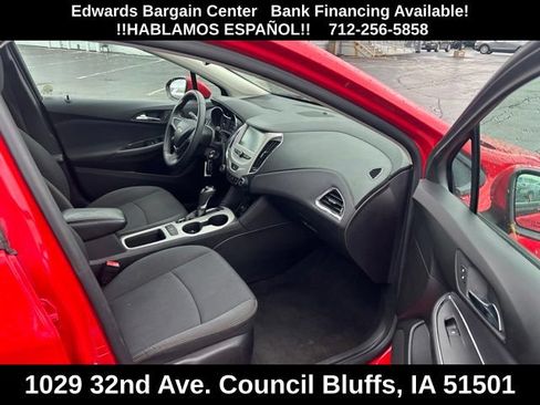 Used 2017 Chevrolet Cruze LS FWD image 11
