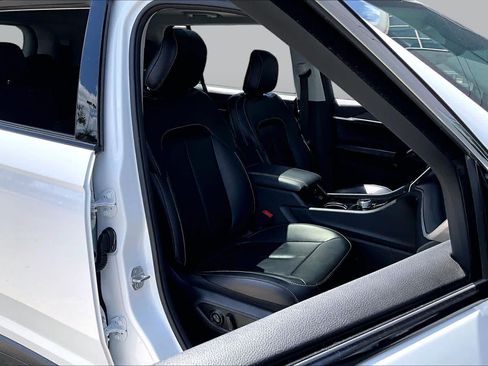 Used 2023 Jeep Grand Cherokee L Limited RWD image 9