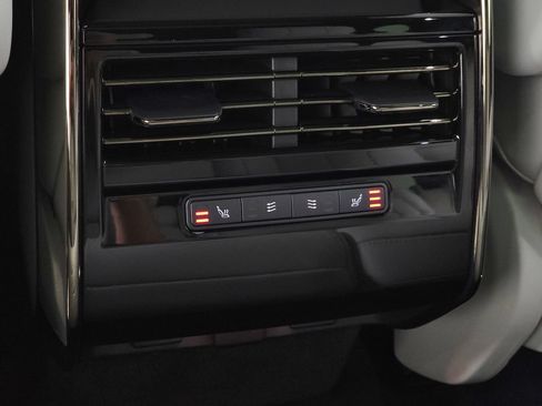 Certified 2026 Land Rover Range Rover Sport SE AWD/4WD image 39