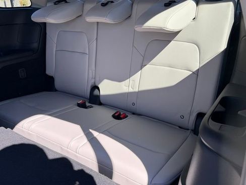 New 2026 Nissan Pathfinder SL image 24