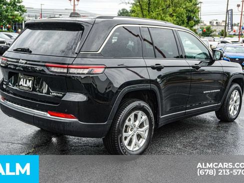 Used 2023 Jeep Grand Cherokee Limited AWD/4WD image 6