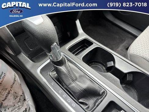 Used 2017 Ford Escape SE w/ SE Cold Weather Package AWD/4WD image 30