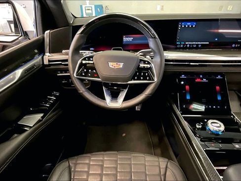 Used 2025 Cadillac Escalade V image 8