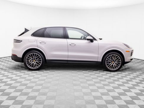 Certified 2023 Porsche Cayenne AWD/4WD image 7