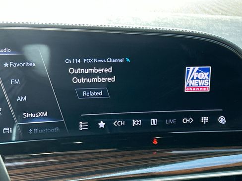 Certified 2023 Cadillac Escalade Premium Luxury w/ LPO, Radiant Package image 26