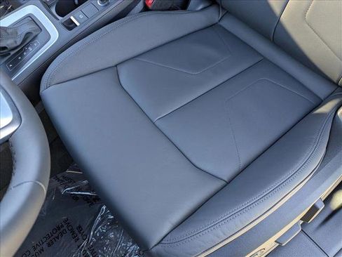 New 2025 Audi Q3 2.0T Premium image 4